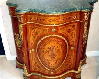 Commode with better photo of marble top.