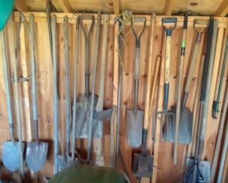 MASSIVE GARAGE w Tools, Tools, TOOLS, 