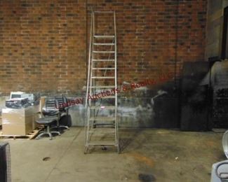 9 1/2' rolling warehouse ladder