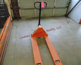 5,000lb hyd pallet jack (WORKS)