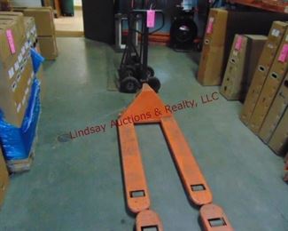  5,000lb hyd pallet jack (WORKS)