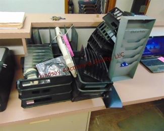 1 Lot office trays/ file holders