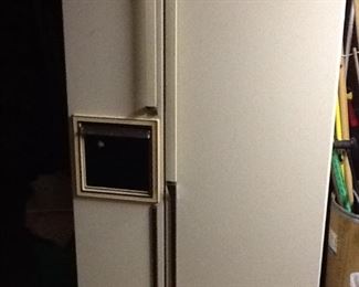 Refrigerator, side by side.