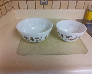 Pyrex Mixing Bowls