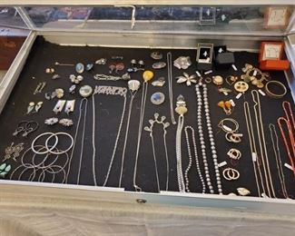Gold and silver jewelry in the Dec. 6 and 8 Fair Lawn sale