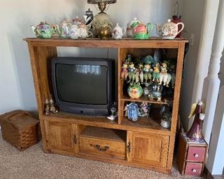 Entertainment center