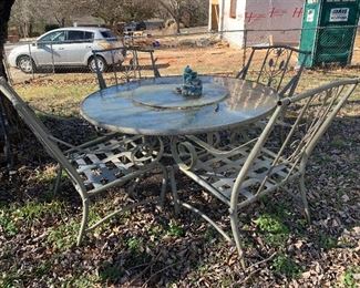Outdoor lawn furniture
