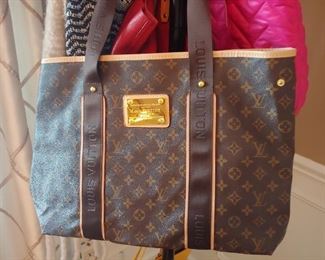 This is the only bag that is not authentic