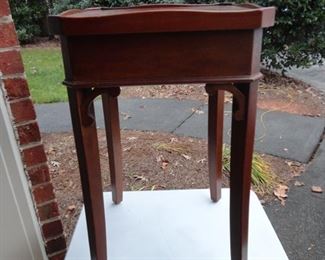 Hekman Wine Table