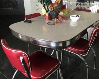 225.00 OBO old table set 4 chairs
