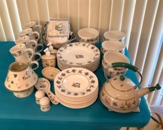 Winnie the Pooh 100 acre woods dishes and extras