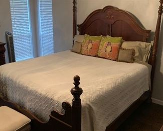 Beautiful 4 piece Poster bedroom suit
Reduced to $1500
Saturday only 9-2pm