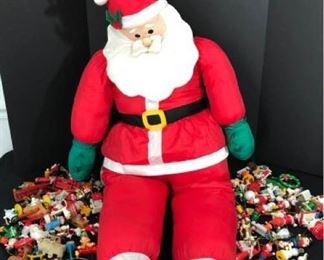 Santa And His Helpers https://ctbids.com/#!/description/share/288159