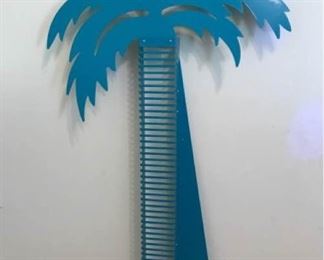 Palm Tree CD Storage https://ctbids.com/#!/description/share/288024