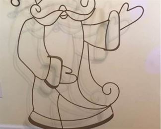 Metal Standing Santa Claus https://ctbids.com/#!/description/share/288030