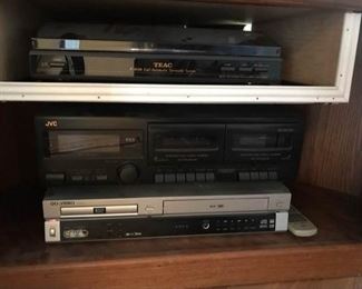 Listen To Albums And Cassettes https://ctbids.com/#!/description/share/288052