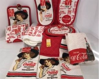Coca-Cola Kitchen Accessories https://ctbids.com/#!/description/share/288064