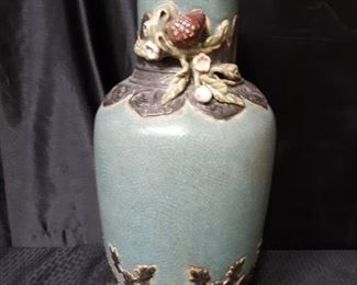 Beautiful vintage antique Chinese vase