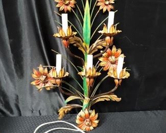 Floral metal art lamp