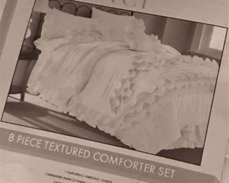 New King Size/Pearl White Amrapur Overseas Diana 8-piece Embellished Comforter Set