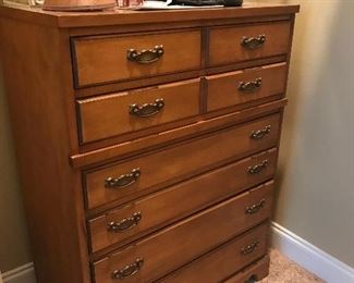 Chest of drawers 17.75 d x 43 t x 32 w
