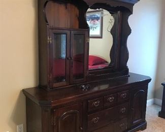 Bennington Pine Bedroom furniture 73 l x 20 d x 76 t