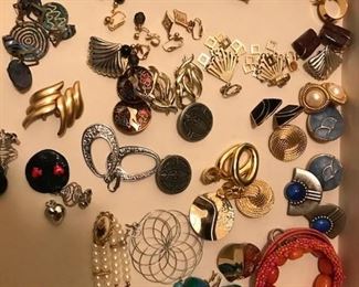 Small selection of Jewelry.