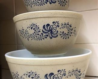 198 Pyrex Homestead Bowlsmin