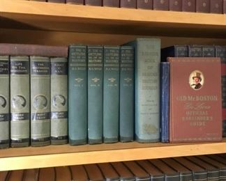 198 Vintage Books Closemin