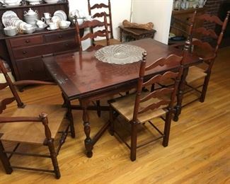 198 DrawLeaf Dining Tablemin