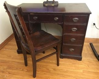 198 Vintage Deskmin