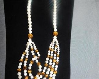 Fresh water pearls with Tiger eye
