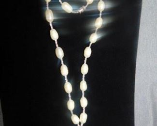 Fresh water pearl necklace 