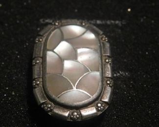 Sterling ring with Mother of Pearl
