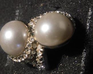 Faux pearl ring