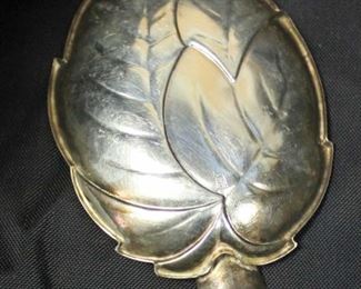  Set of 6 German Silver Leaf Ashtrays

Auction Estimate $50-$100 – Located Glassware 