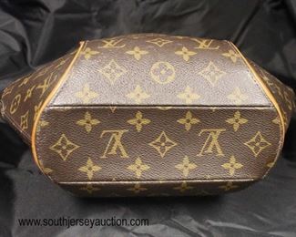  Authentic “Louis Vuitton” Ellipse Monogram SD 0040 “Bowler” Purse

Auction Estimate $500-$1000 – Located Glassware 