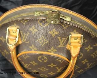  Authentic “Louis Vuitton” Ellipse Monogram SD 0040 “Bowler” Purse

Auction Estimate $500-$1000 – Located Glassware 