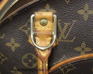  Authentic “Louis Vuitton” Ellipse Monogram SD 0040 “Bowler” Purse

Auction Estimate $500-$1000 – Located Glassware 