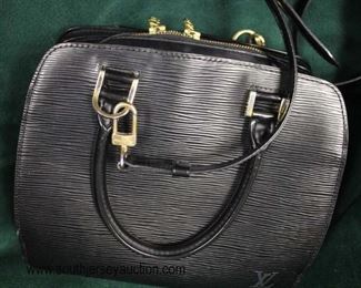  Authentic “Louis Vuitton” Black Leather Epi Pint Neuf MI I020 Purse

Auction Estimate $500-$1000 – Located Glassware 