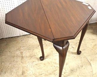 SOLID Mahogany “Henkel Harris Furniture” Queen Anne Drop Side Napkin Table
Auction Estimate $200-$400 – Located Inside