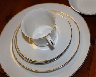 Japanese china, large set and serving pieces