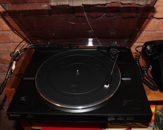 Sony PSLX300USB turntable with replacement needle and USB out