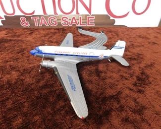 Vintage Ertl Diecast Piedmont DC3 Desk Model