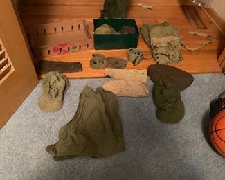 WW2 Baret/Hats/Belts