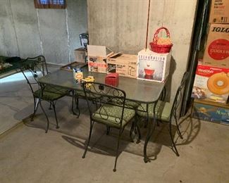Outdoor table W/ 6 Chairs