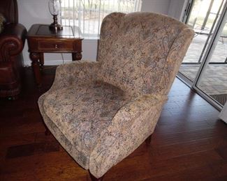 Wing back recliner