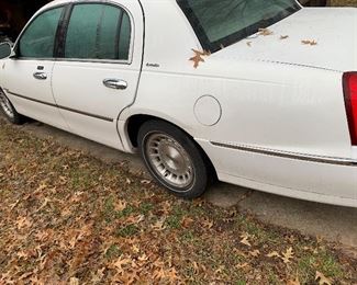 1999 Lincoln Town Car executive series, $2300.
