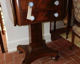 Empire drop-leaf with glass knobs 