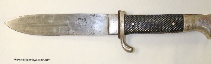 Lot 13: WWII German HJ Hitler youth knife Arthur Schuttehofer and Co model M7/13 RZM